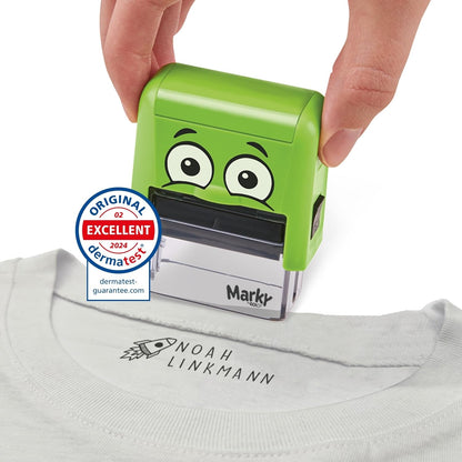 DIY MARKY - Timbro personalizzabile per bambini | Abbigliamento e oggetti per bambini | Inchiostro fino a 1000 impronte | Tutte le superfici | Kit completo con etichette e nastro termoadesivo